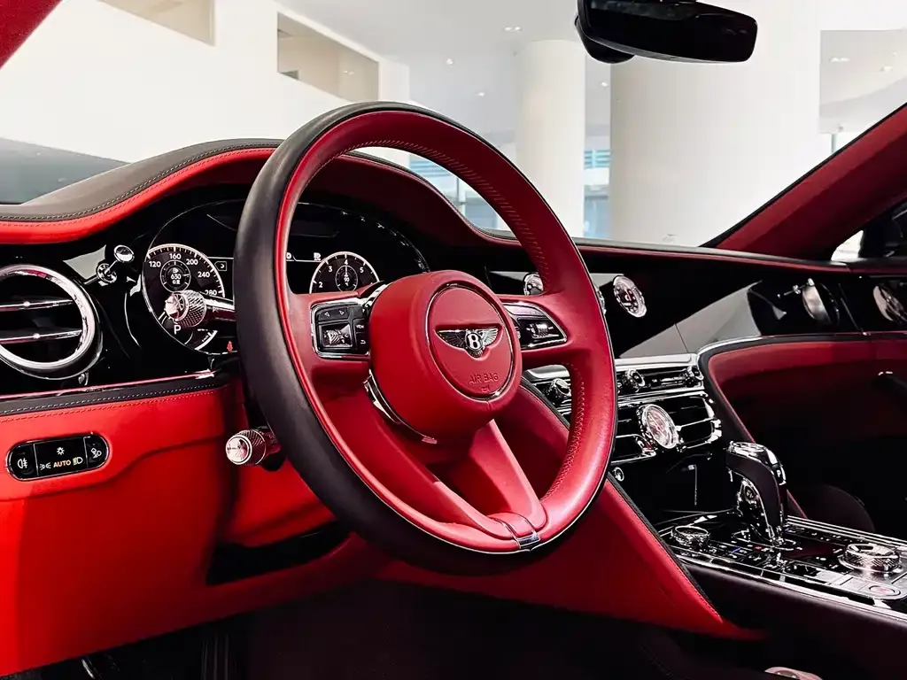 Bentley Flying Spur 2024 из CN, фото 8