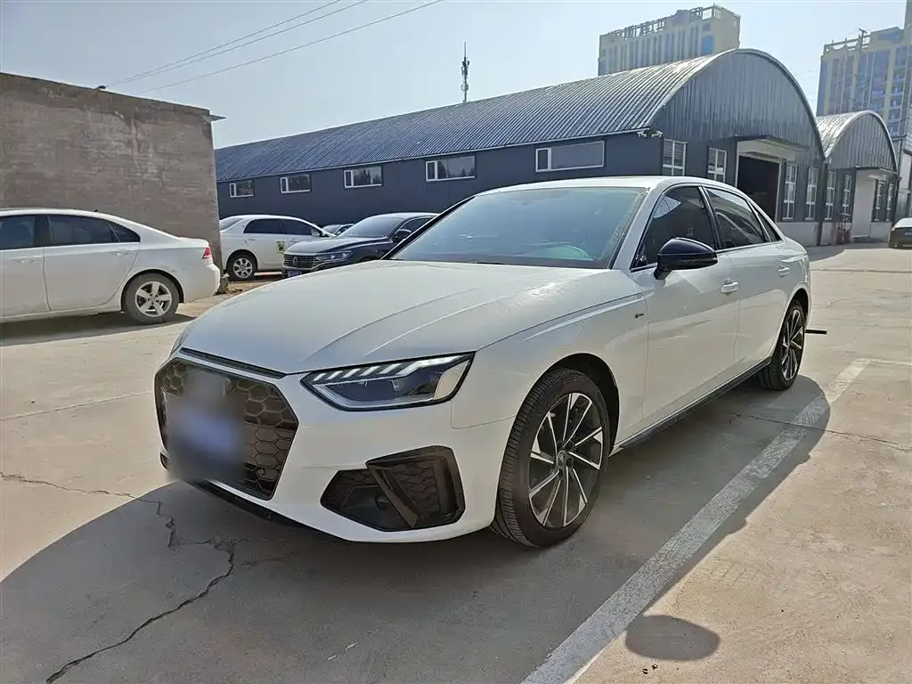 Audi A4L 2023 из CN, фото 3
