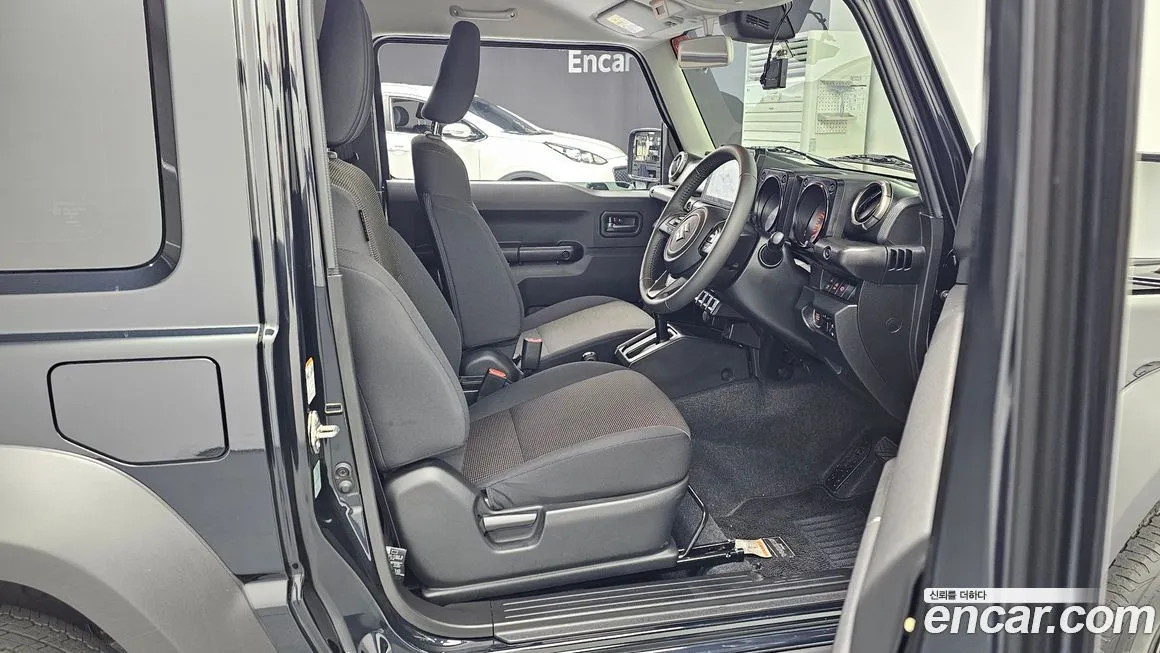Suzuki Jimny 2023 из KR, фото 10