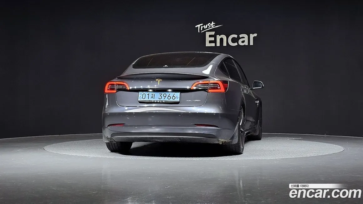 Tesla Model 3 2021 из KR, фото 4