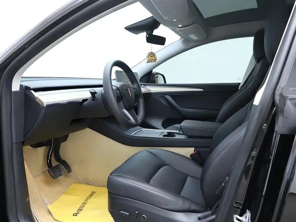 Tesla Model Y 2023 из CN, фото 10