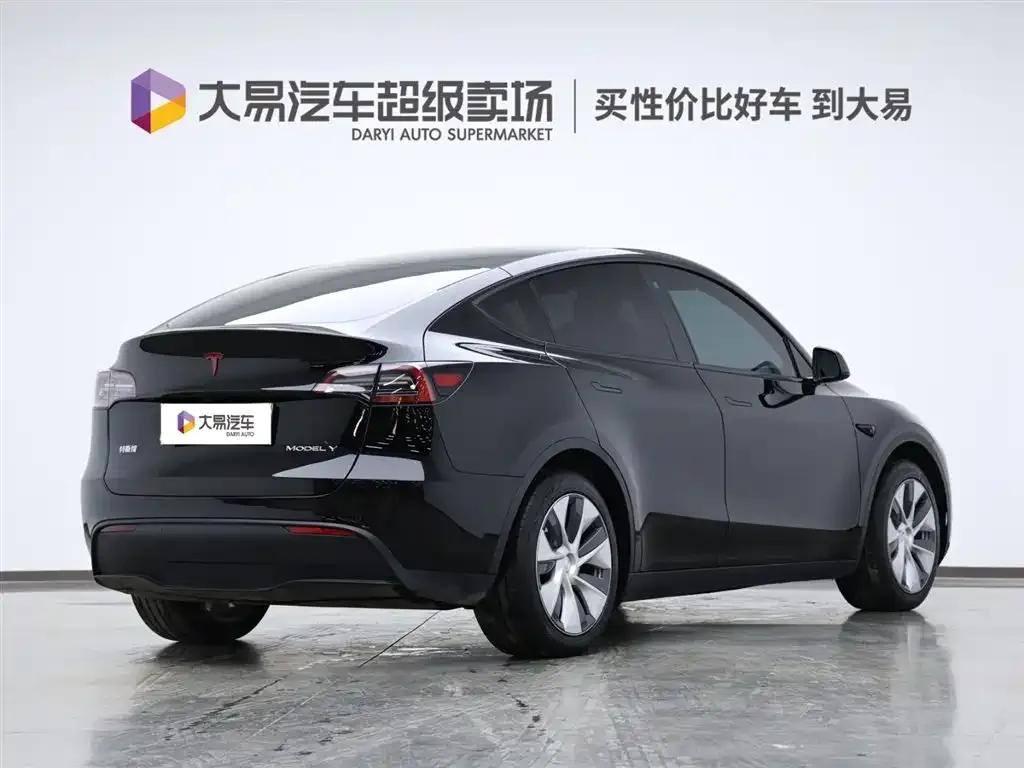 Tesla Model Y 2023 из CN, фото 3