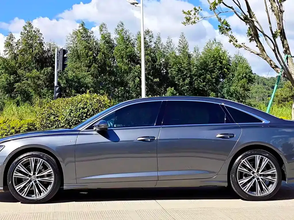 Audi A6L 2021 из CN, фото 4