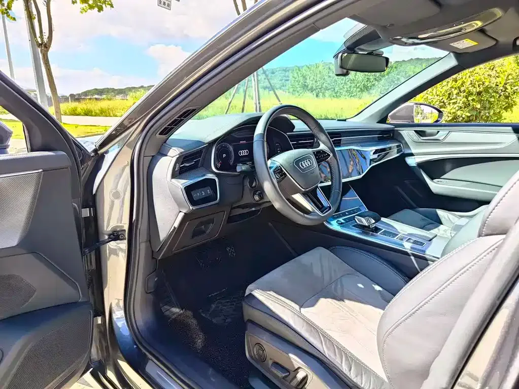 Audi A6L 2021 из CN, фото 9