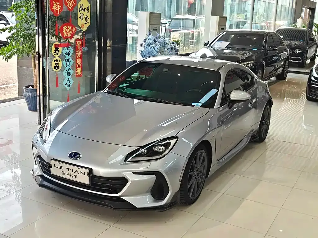 Subaru BRZ 2022 из CN, фото 2