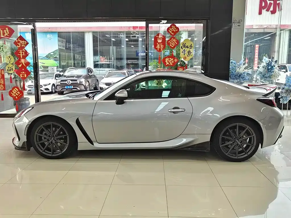 Subaru BRZ 2022 из CN, фото 5