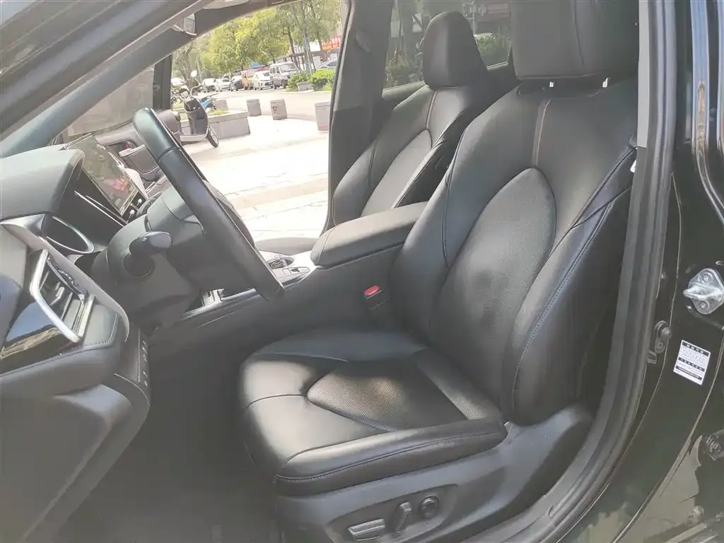 Toyota Camry 2022 из CN, фото 8