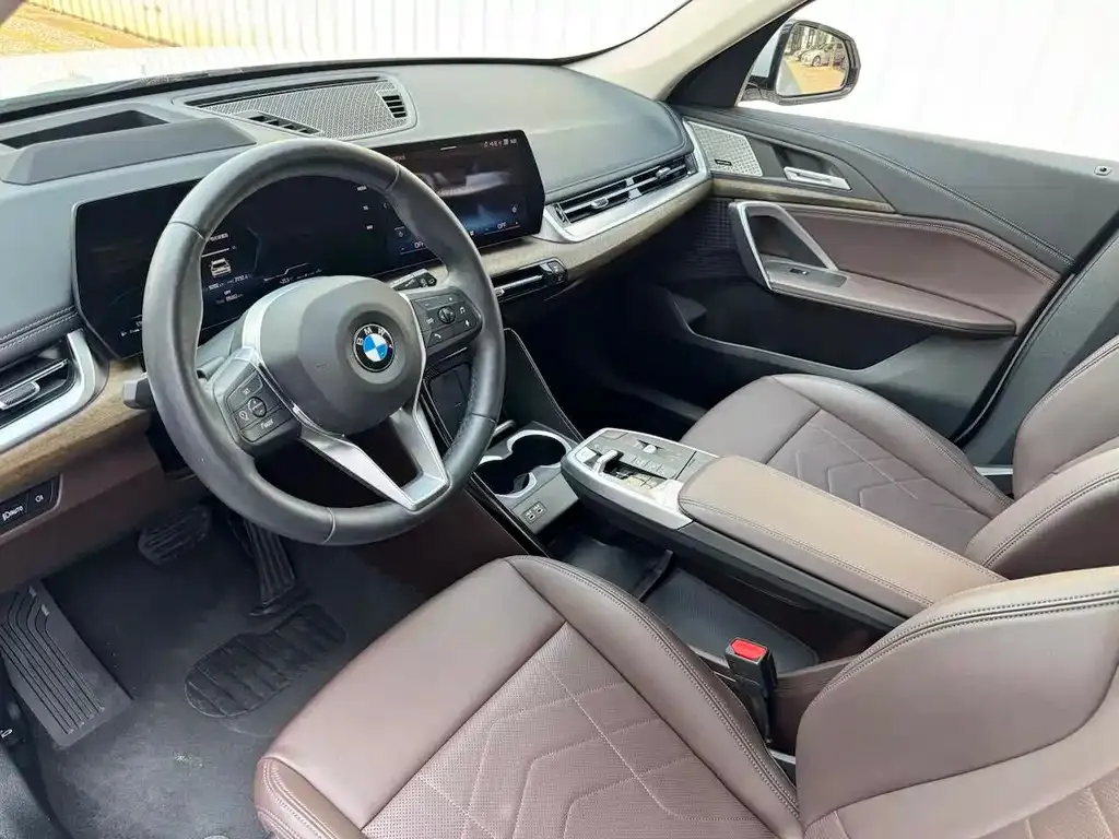 BMW X1 — фото 9