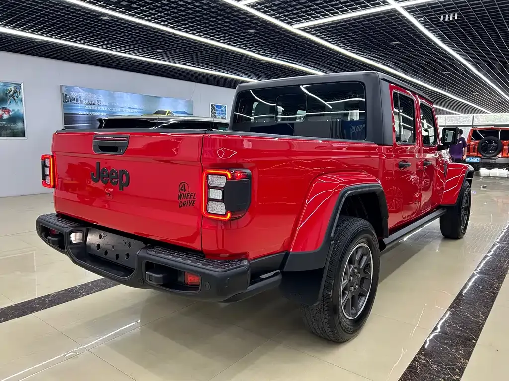 Jeep Gladiator 2023 из CN, фото 5