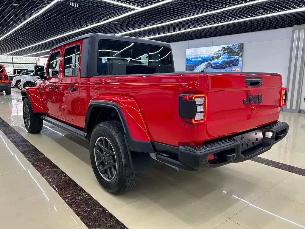 Jeep Gladiator 2023 из CN, фото 6