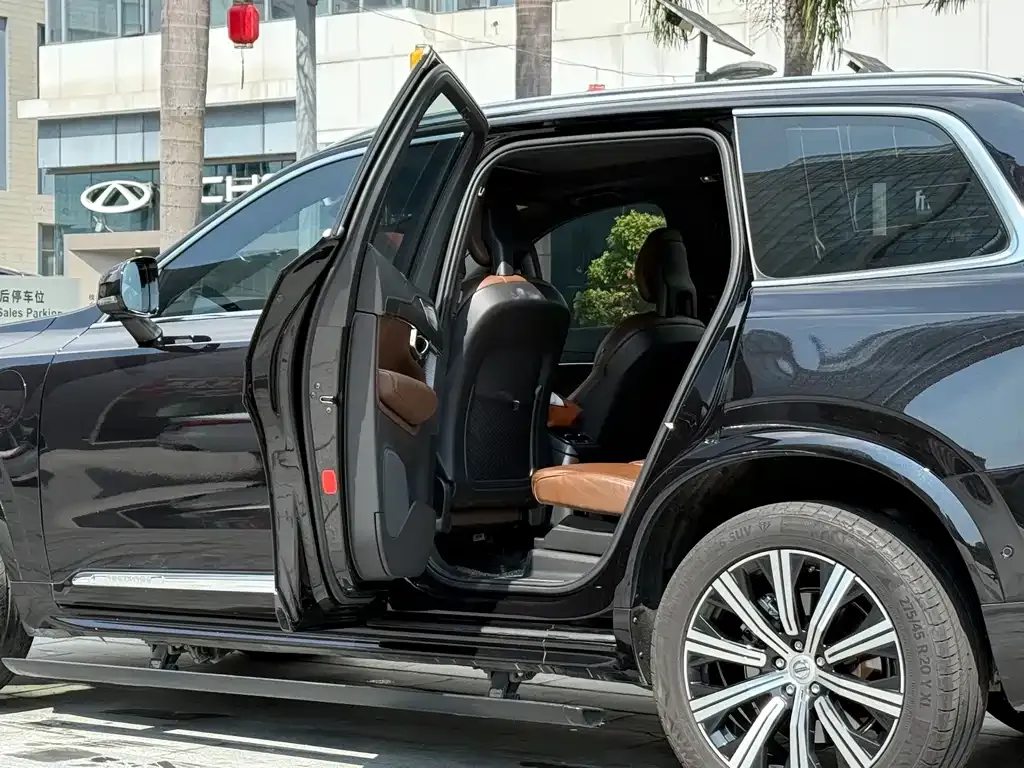 Volvo XC90 PHEV 2021 из CN, фото 9
