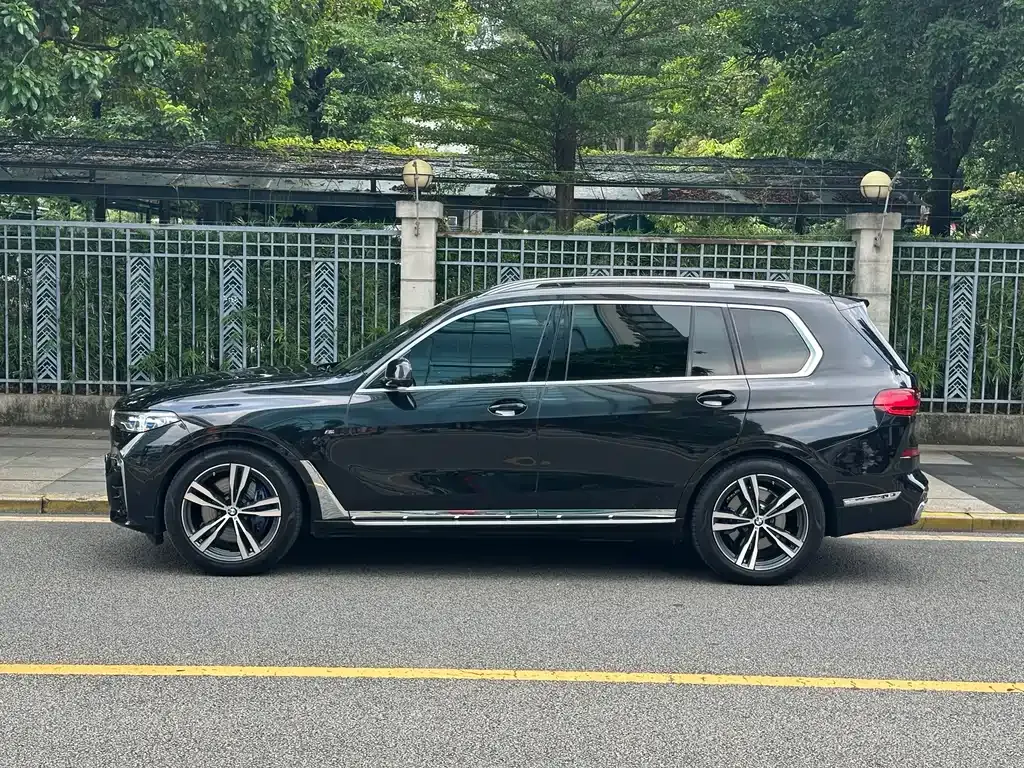 BMW X7 2022 из CN, фото 2