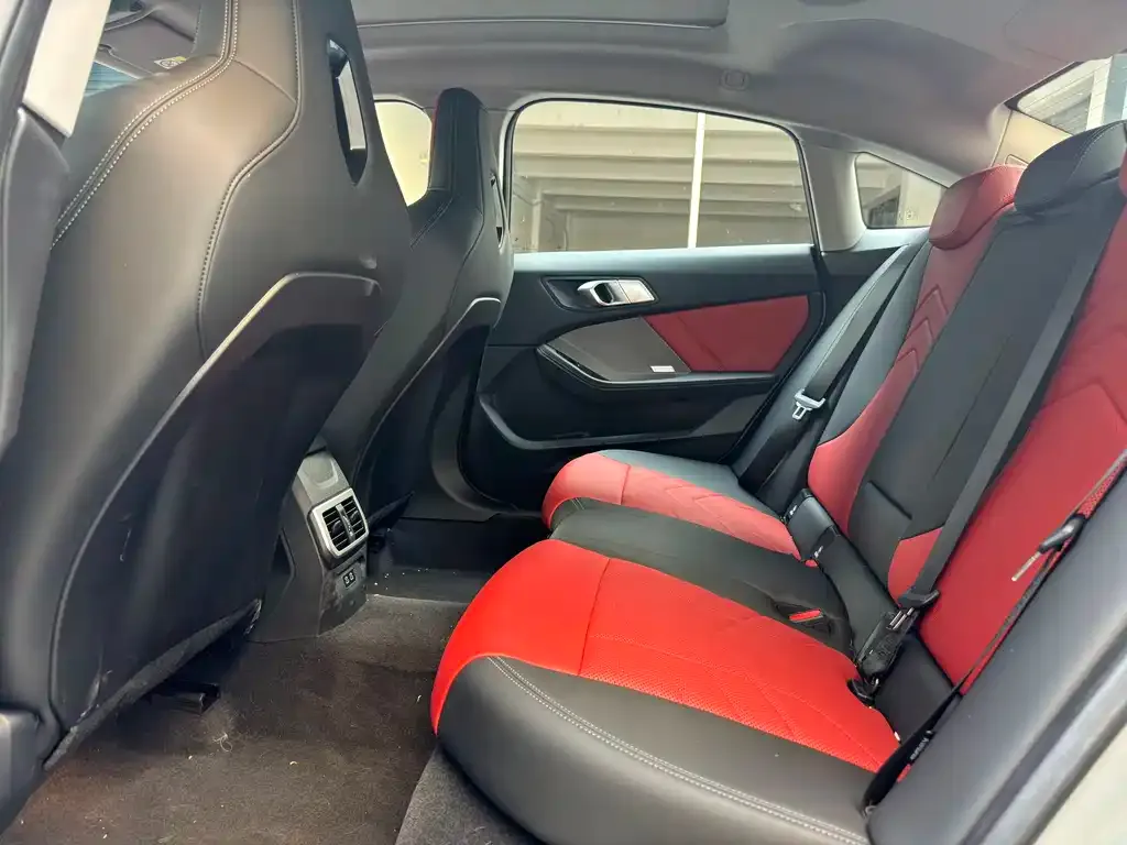 BMW 2 Series 2025 из CN, фото 9