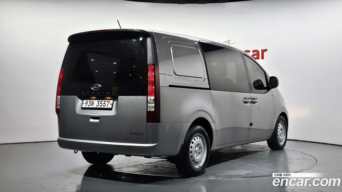 Hyundai Staria — фото 2