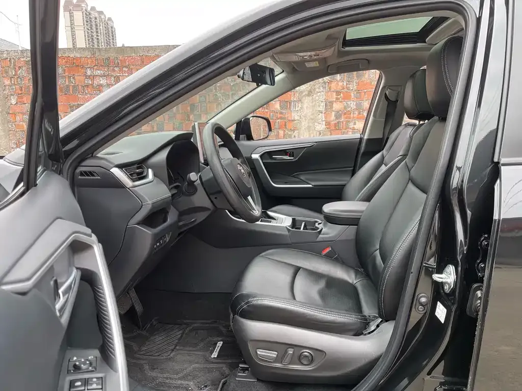 Toyota RAV4 2022 из CN, фото 6