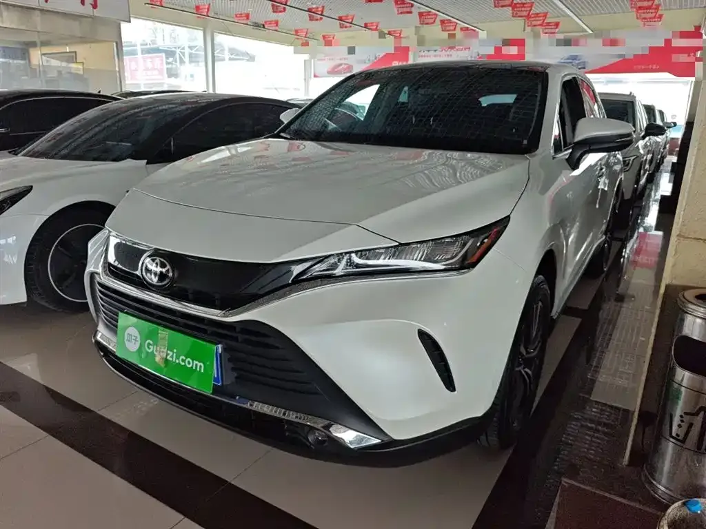 Toyota Harrier 2024 из CN, фото 1
