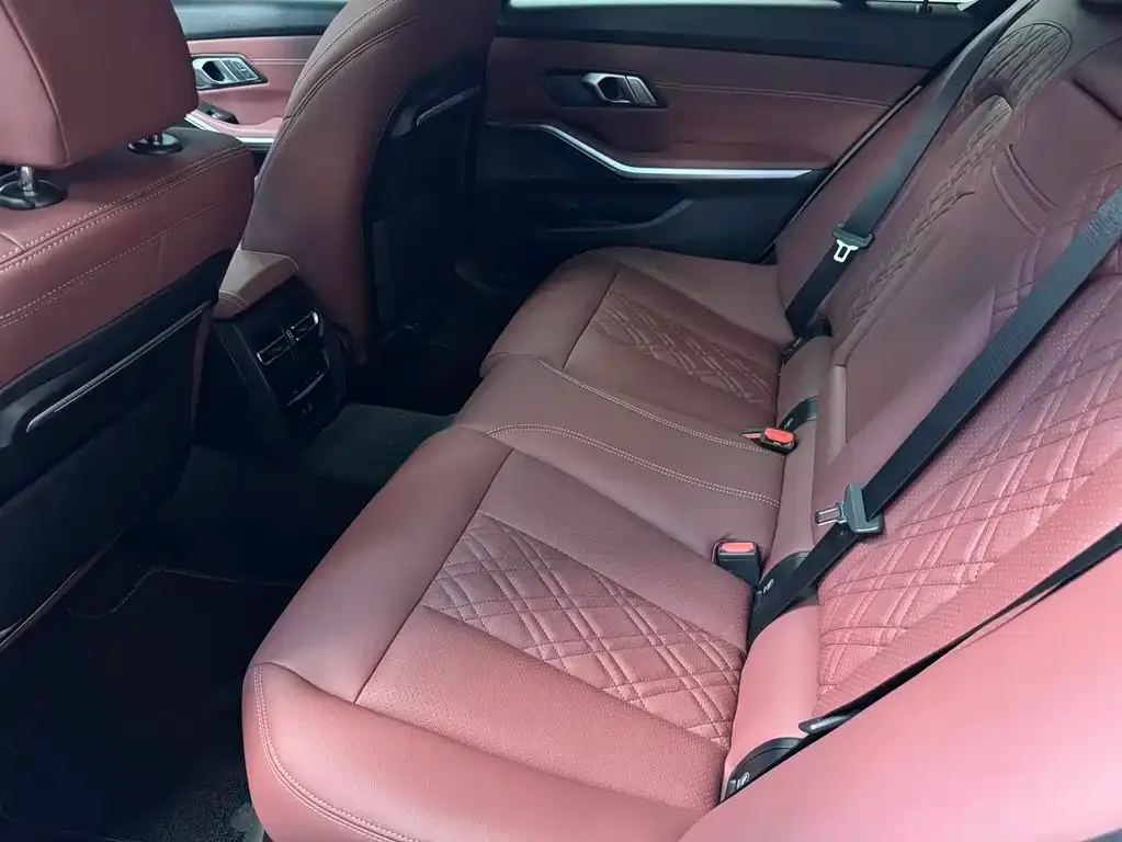 BMW 3 Series 2022 из CN, фото 7