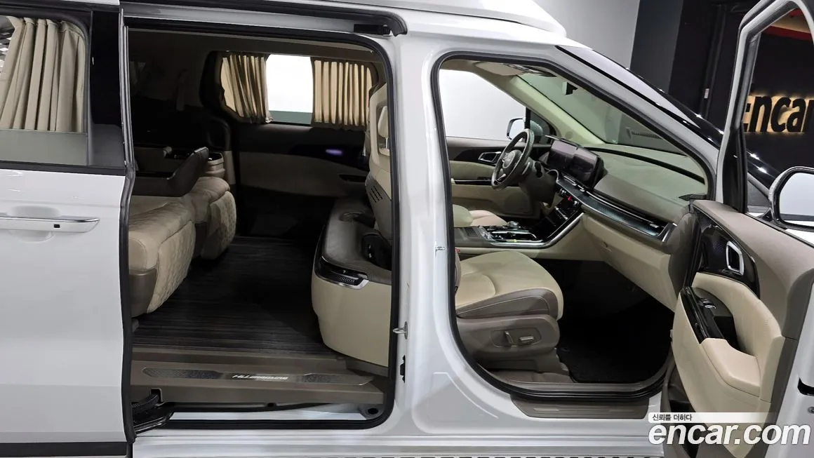 Kia Carnival — фото 10