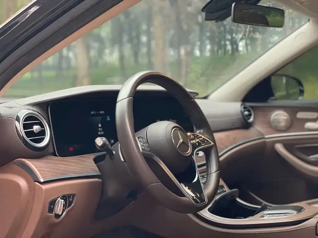 Mercedes-Benz E-Class 2022 из CN, фото 4