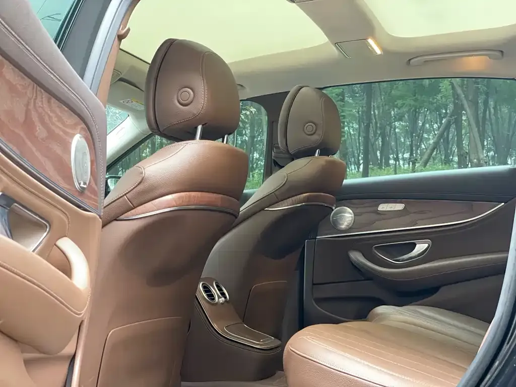 Mercedes-Benz E-Class 2022 из CN, фото 6