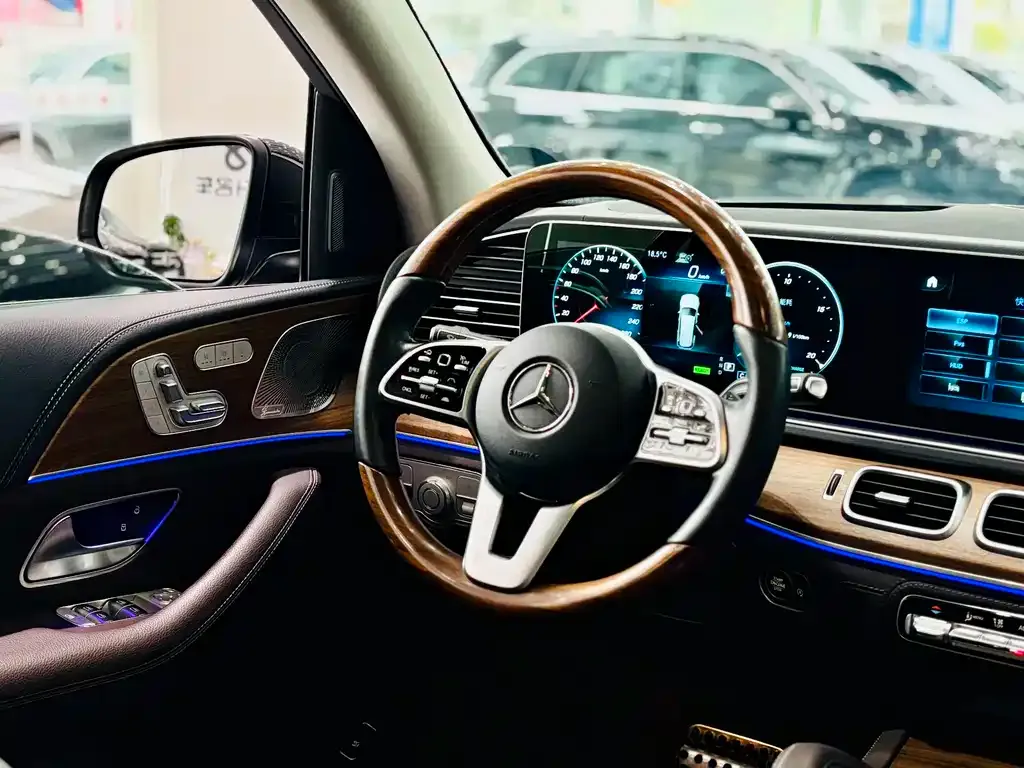 Mercedes-Benz GLS 2023 из CN, фото 8