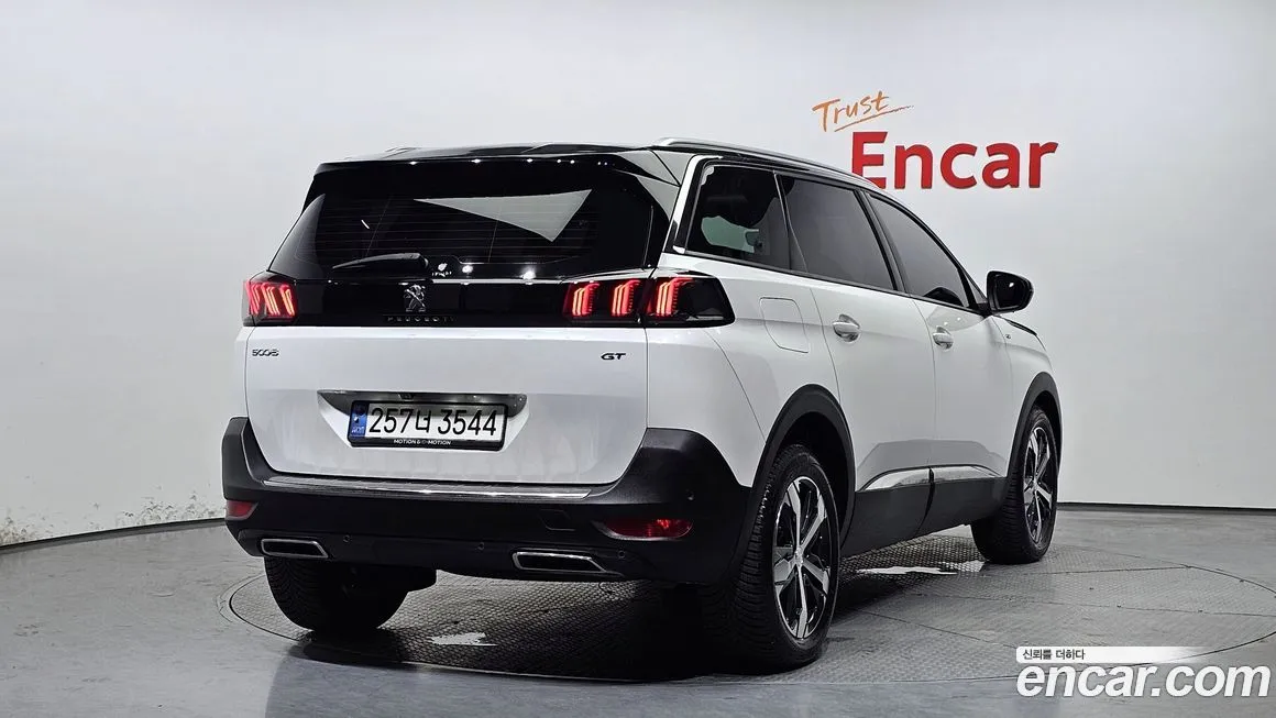 Peugeot 5008 2021 из KR, фото 2