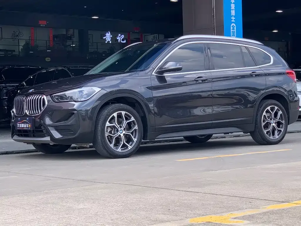 BMW X1 — фото 1