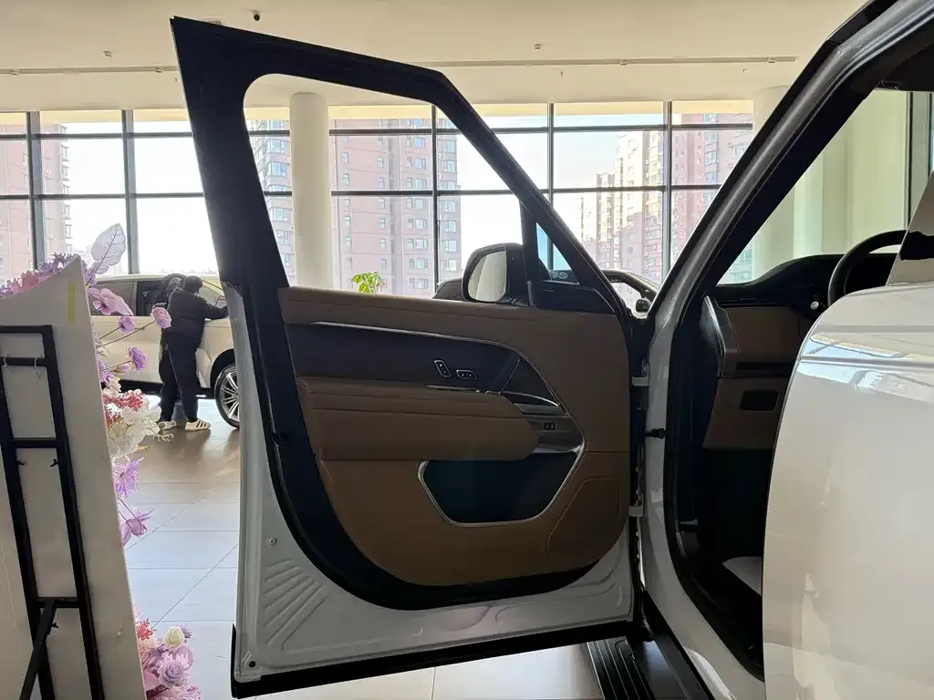 Land Rover Range Rover 2023 из CN, фото 6