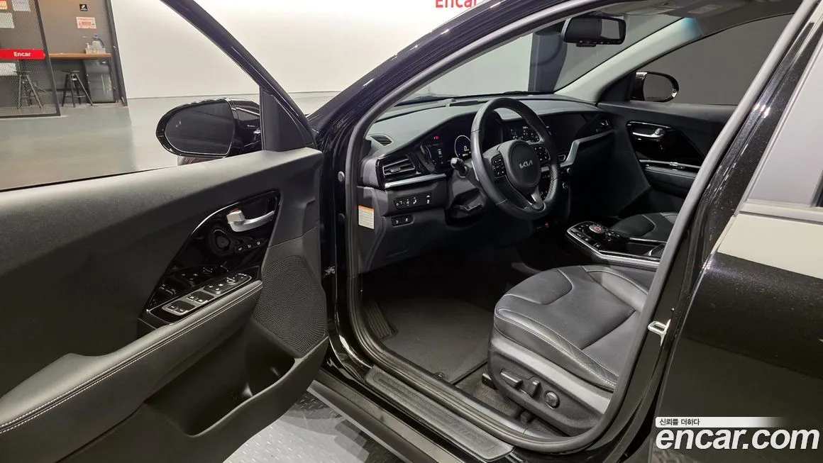 Kia Niro — фото 10