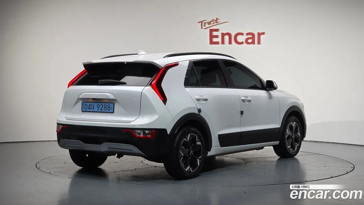 Kia Niro 2023 из KR, фото 2