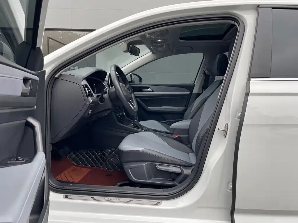 Volkswagen Lavida 2024 из CN, фото 4
