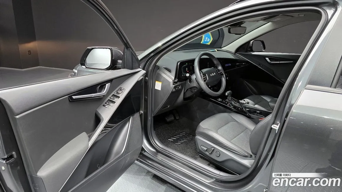 Kia Niro — фото 10