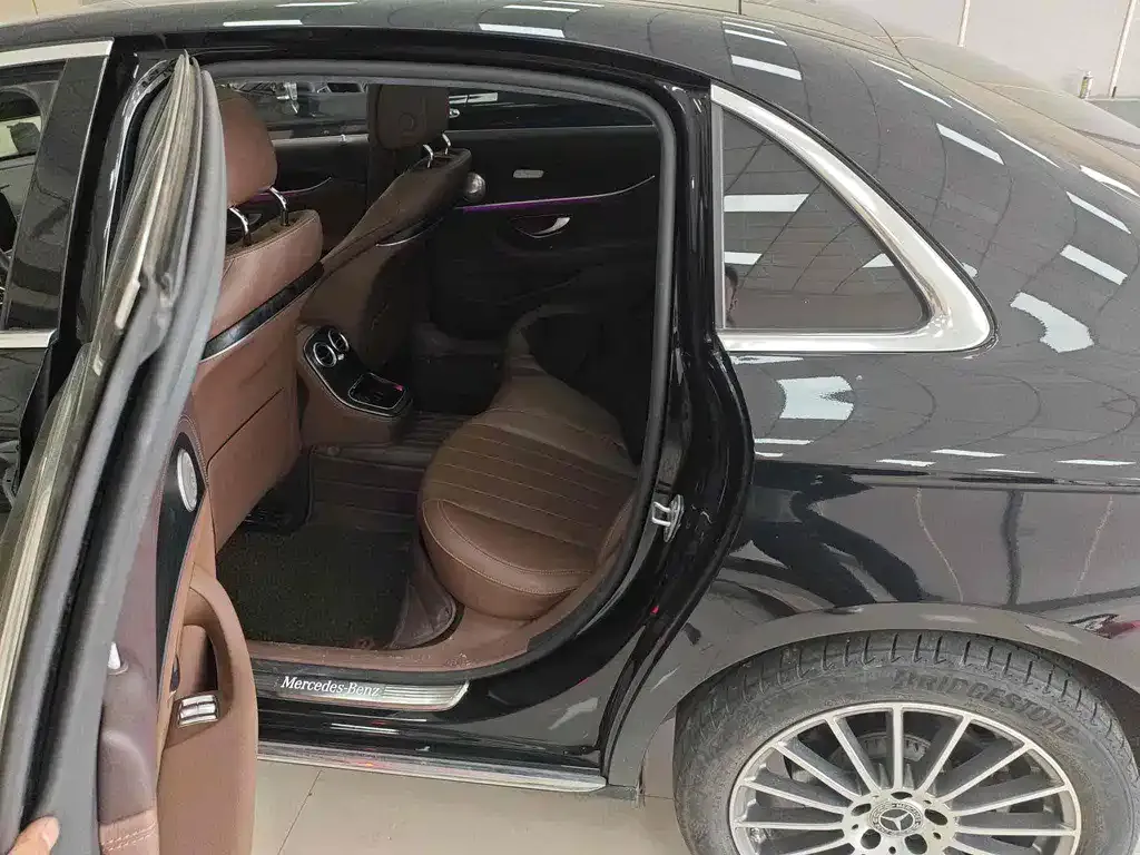 Mercedes-Benz E-Class 2022 из CN, фото 4