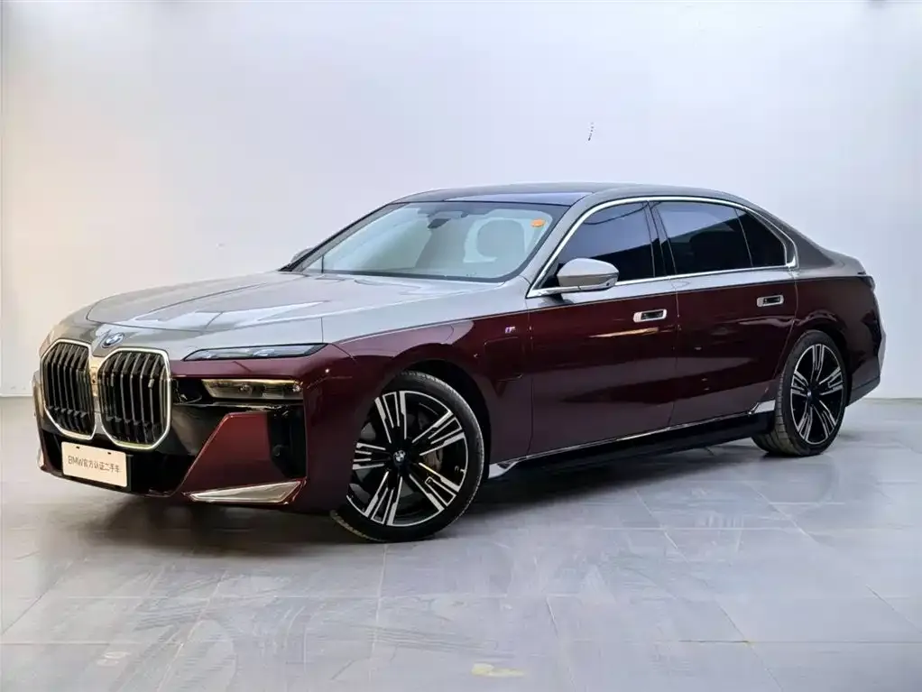 BMW i7 2023 из CN, фото 1