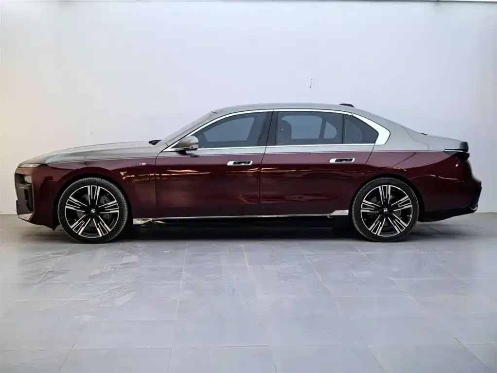 BMW i7 2023 из CN, фото 4