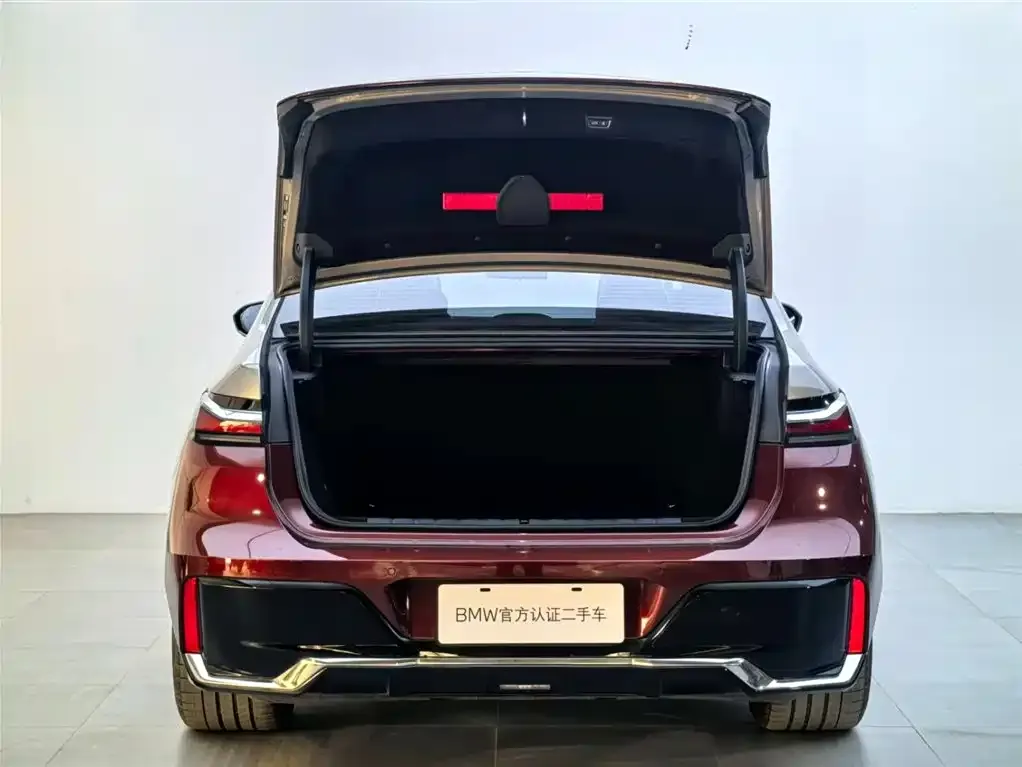 BMW i7 2023 из CN, фото 6