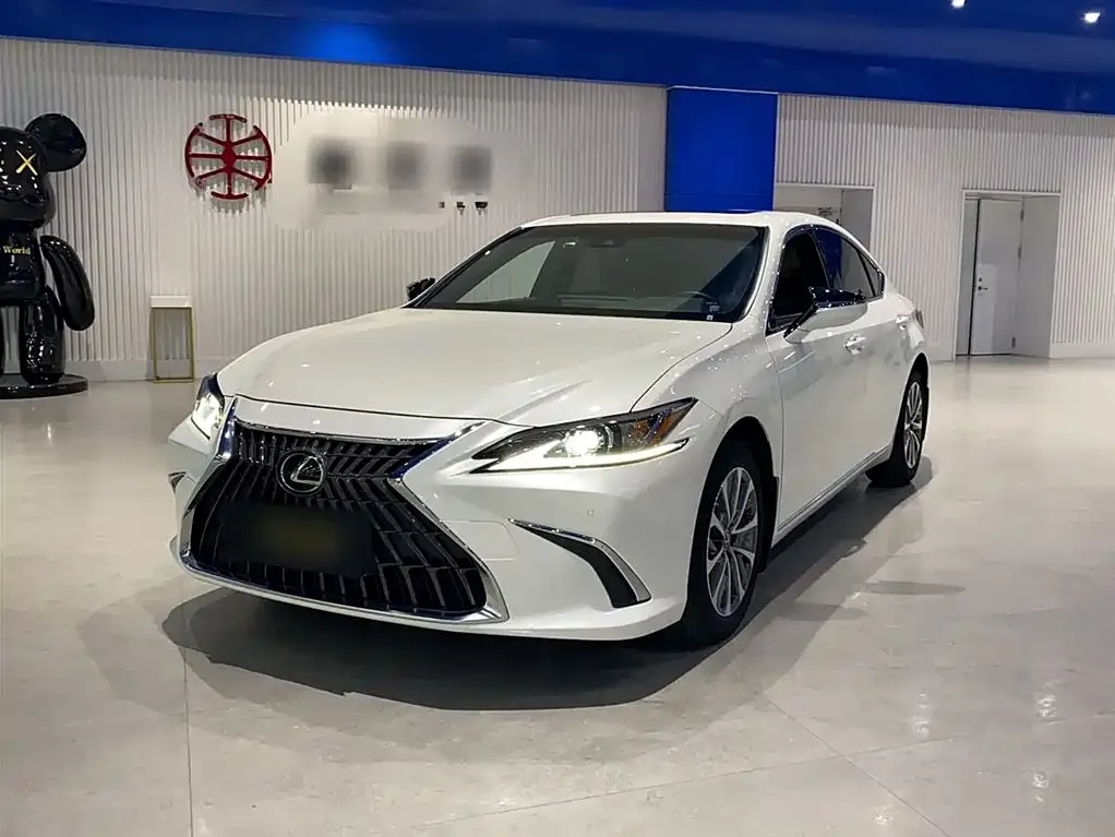 Lexus ES 2023 из CN, фото 1