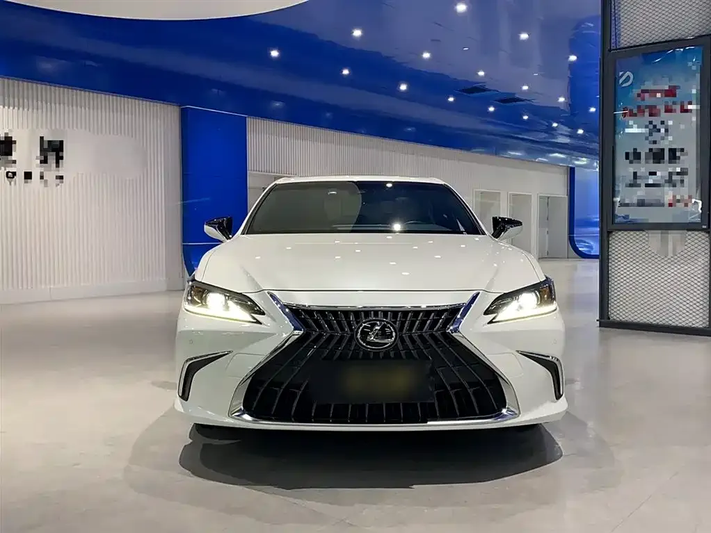 Lexus ES 2023 из CN, фото 3