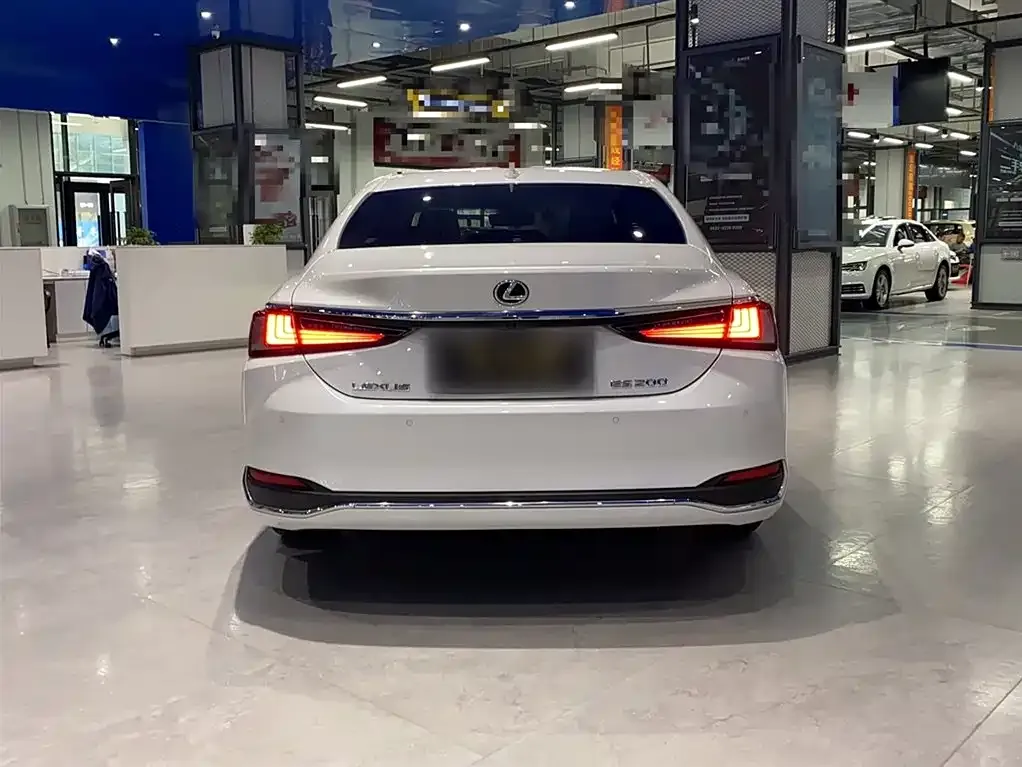 Lexus ES 2023 из CN, фото 6