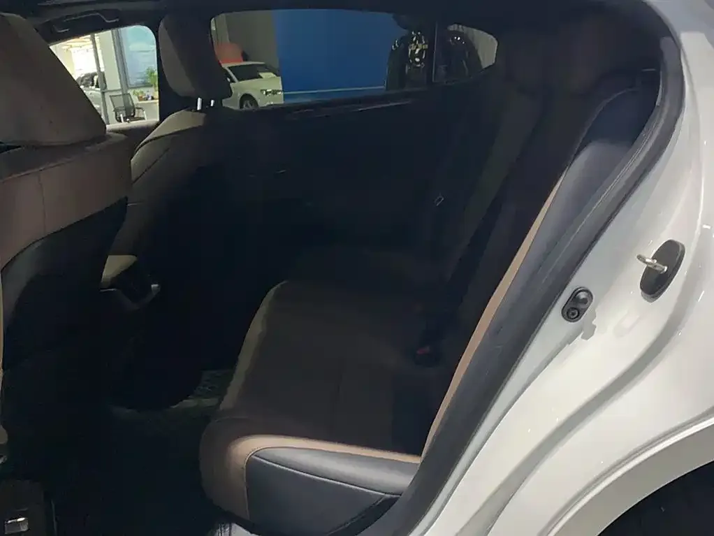 Lexus ES 2023 из CN, фото 8