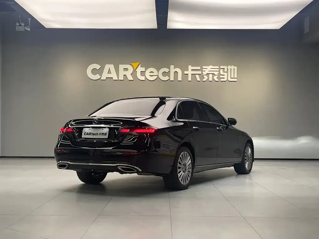 Mercedes-Benz E-Class 2023 из CN, фото 4