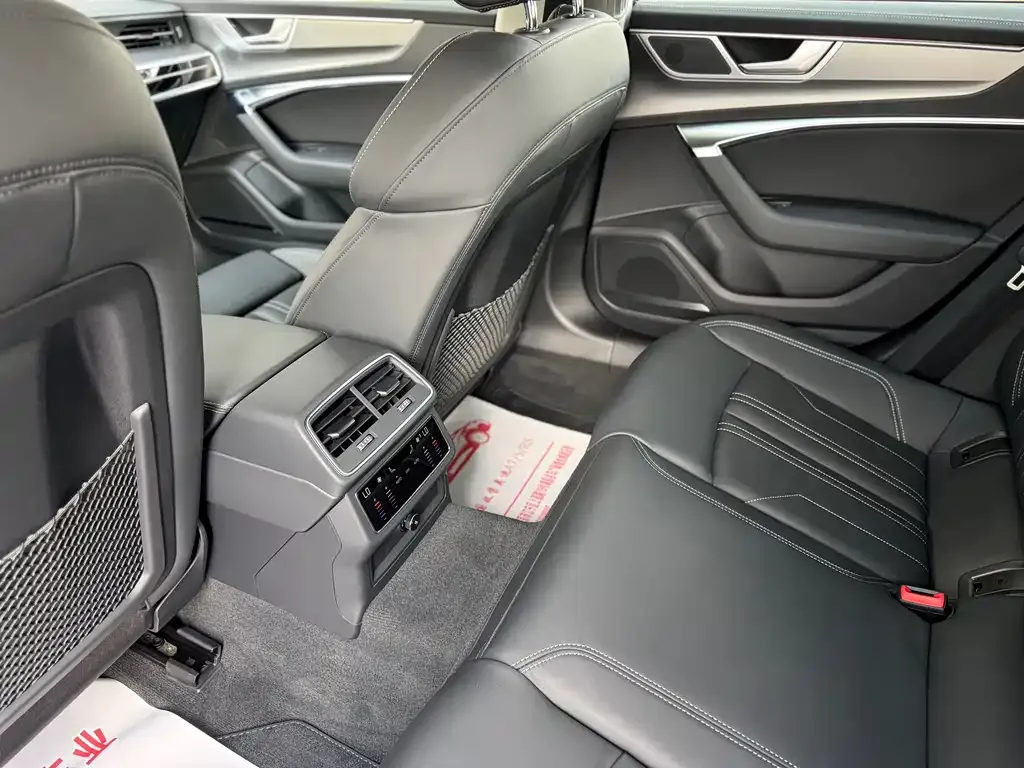 Audi A7 2024 из CN, фото 9