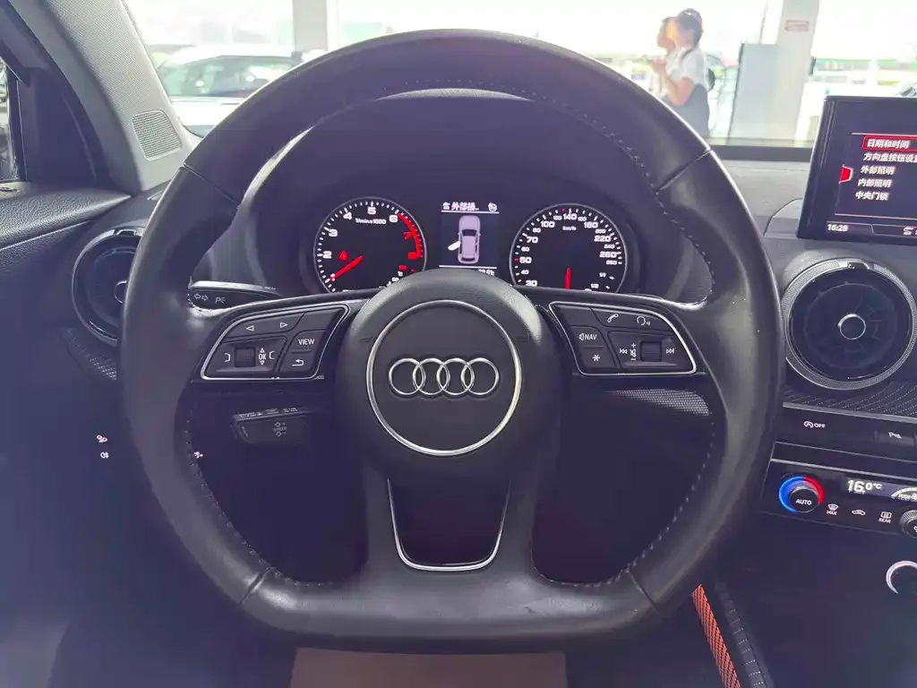 Audi Q2L 2022 из CN, фото 7