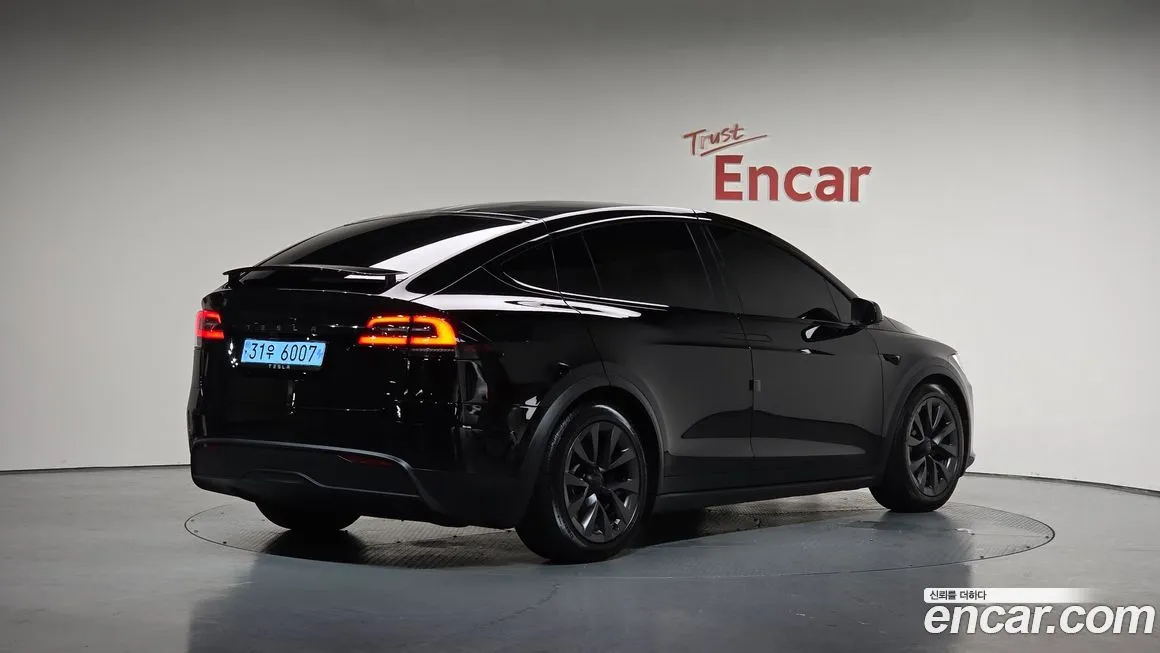 Tesla Model X 2024 из KR, фото 2