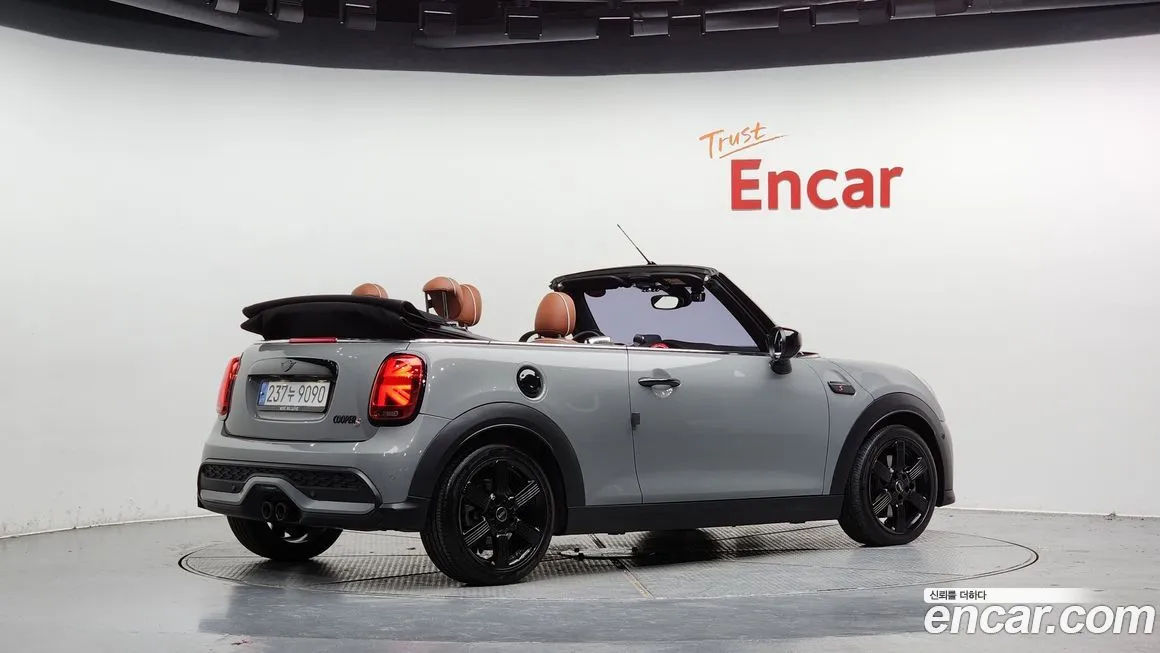 [object Object] Cooper Convertible 2022 из KR, фото 2