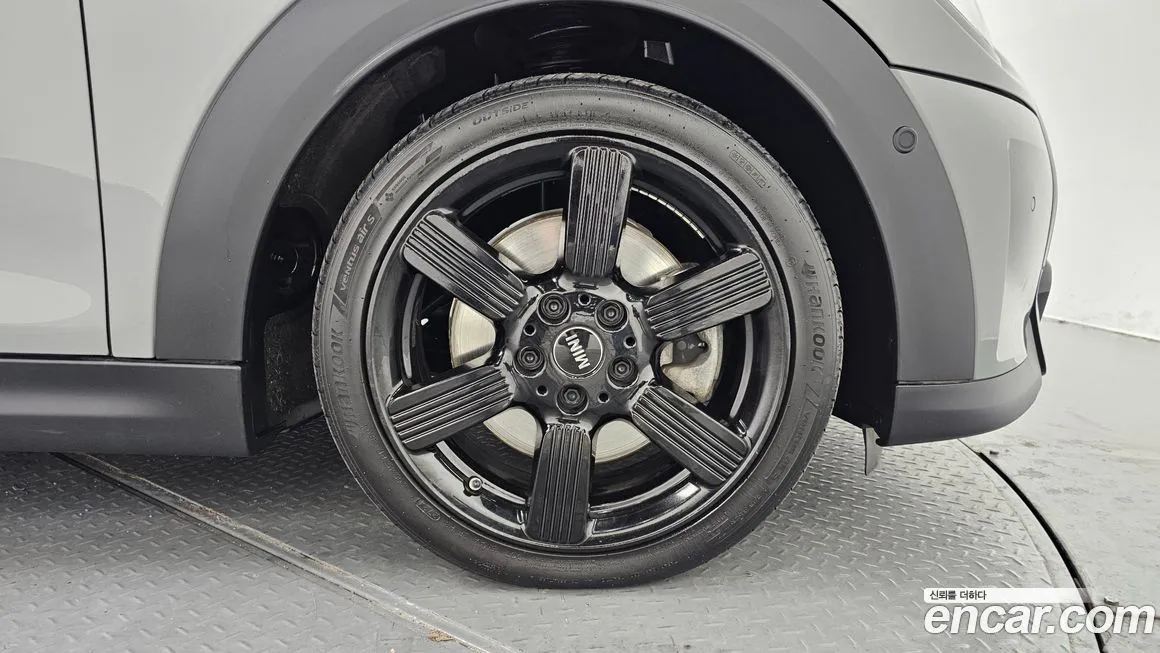 [object Object] Cooper Convertible 2022 из KR, фото 5