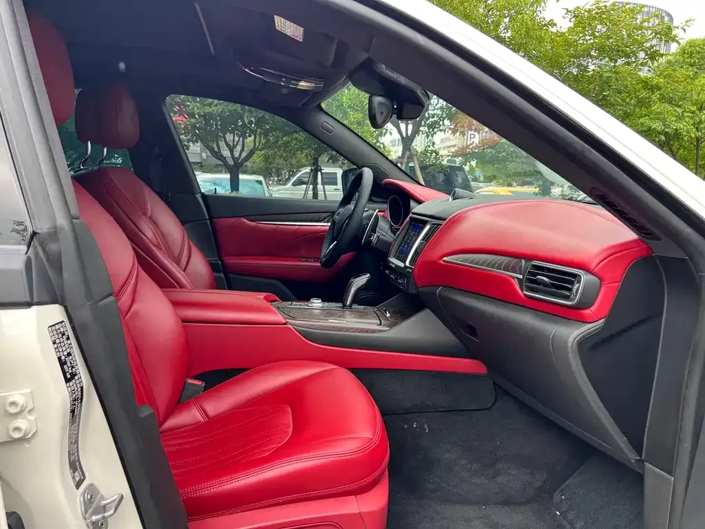 Maserati Levante 2021 из CN, фото 10