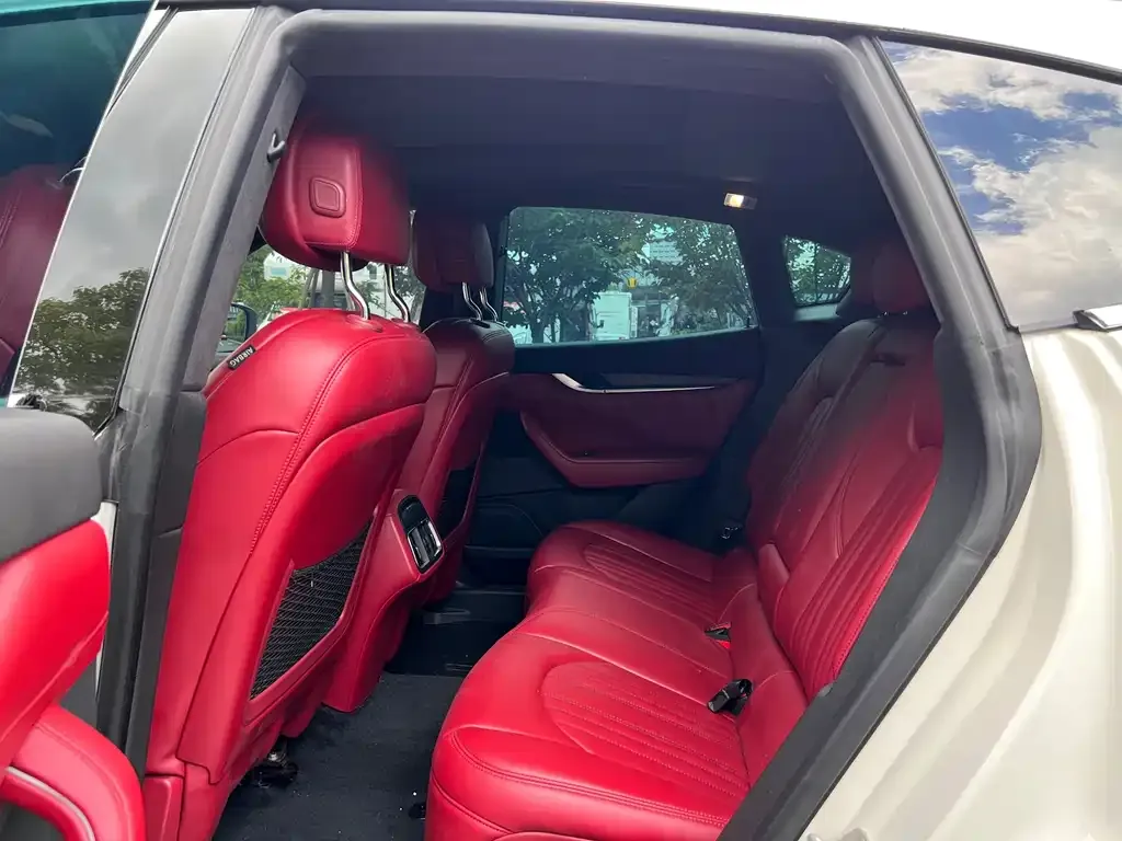 Maserati Levante 2021 из CN, фото 7