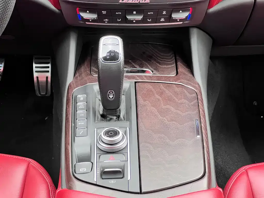 Maserati Levante 2021 из CN, фото 8
