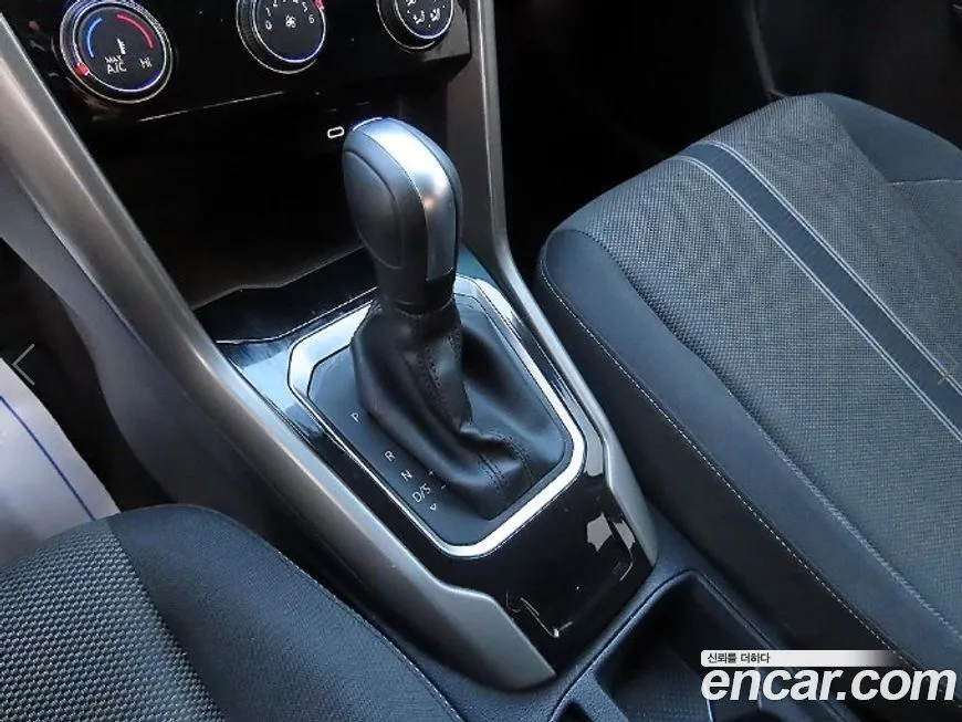 Volkswagen T-Roc 2022 из KR, фото 10
